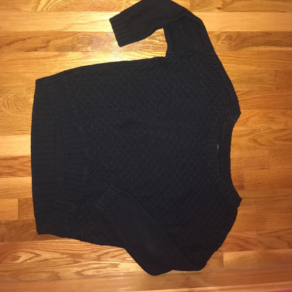 Black crew neck sweater